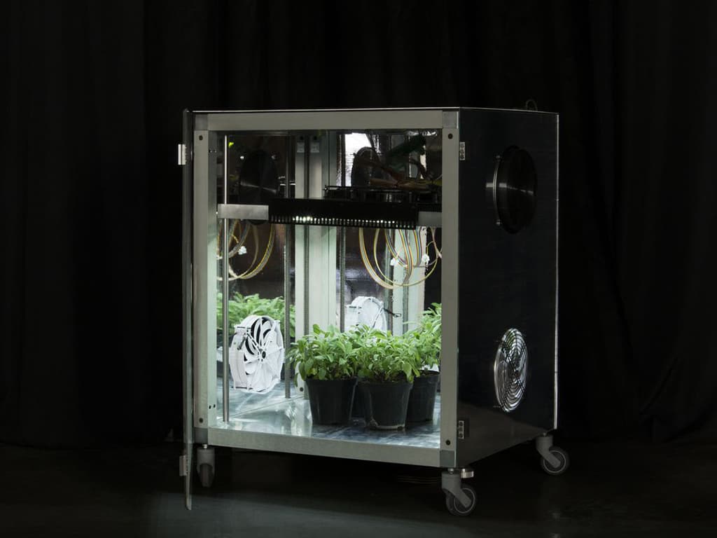Kickstarter project MEG - and Open Source Indoor Greenhouse by Yradia from Milan.